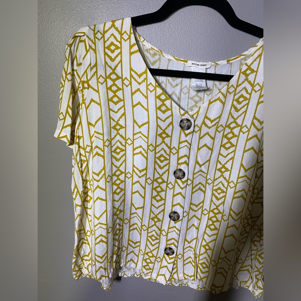 Chic Yellow Patterned Button Down Shirt - image 7